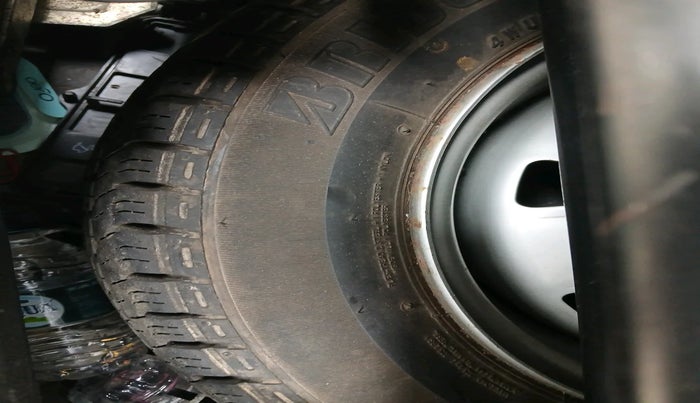 2016 Maruti Alto K10 LXI CNG, Petrol, Manual, 87,591 km, tyre