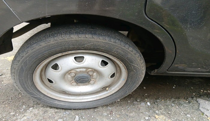 2016 Maruti Alto K10 LXI CNG, Petrol, Manual, 87,591 km, tyre