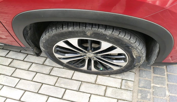 2021 MG HECTOR PLUS SHARP 2.0 DIESEL TURBO MT 6-STR, Diesel, Manual, 1,08,778 km, tyre