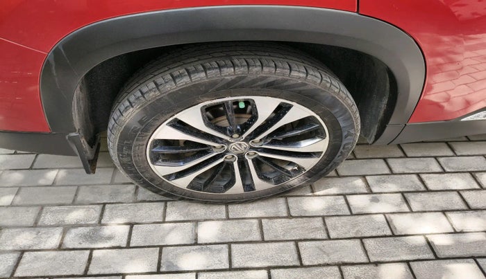 2021 MG HECTOR PLUS SHARP 2.0 DIESEL TURBO MT 6-STR, Diesel, Manual, 1,08,778 km, tyre