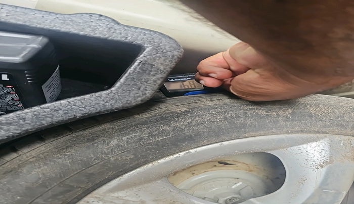 2012 Skoda Rapid ELEGANCE 1.6 MPI AT, Petrol, Automatic, 92,437 km, tyre