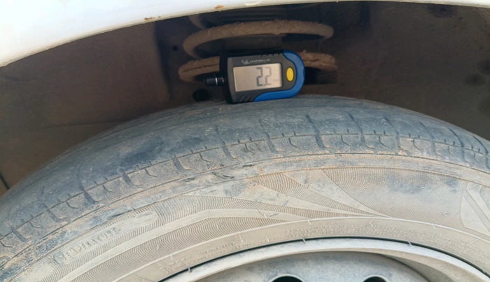 2011 Maruti Swift VDI, Diesel, Manual, 1,16,839 km, tyre