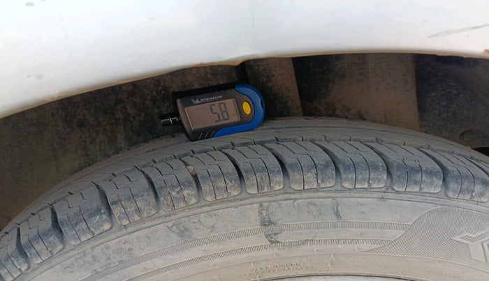 2011 Maruti Swift VDI, Diesel, Manual, 1,16,839 km, tyre