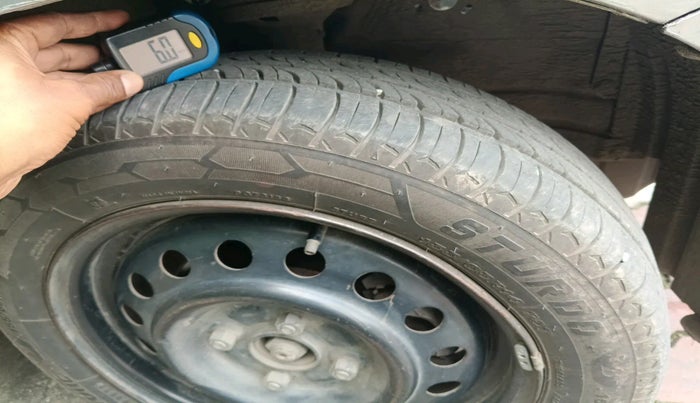 2012 Maruti Wagon R 1.0 VXI, Petrol, Manual, 1,42,424 km, tyre