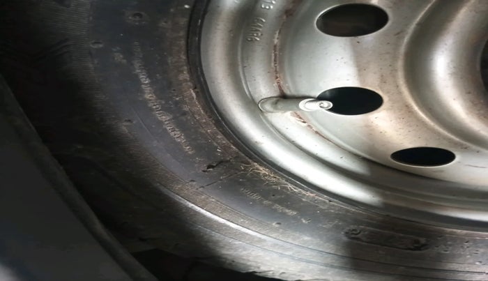 2012 Maruti Wagon R 1.0 LXI CNG, Petrol, Manual, 85,431 km, tyre