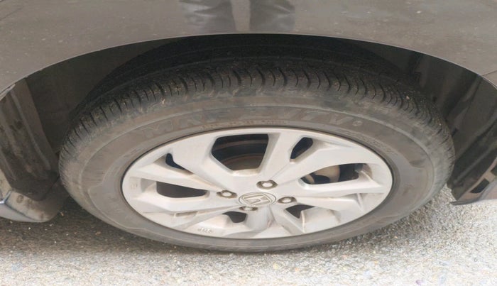 2020 Honda Amaze 1.2L I-VTEC VX, Petrol, Manual, 20,041 km, tyre