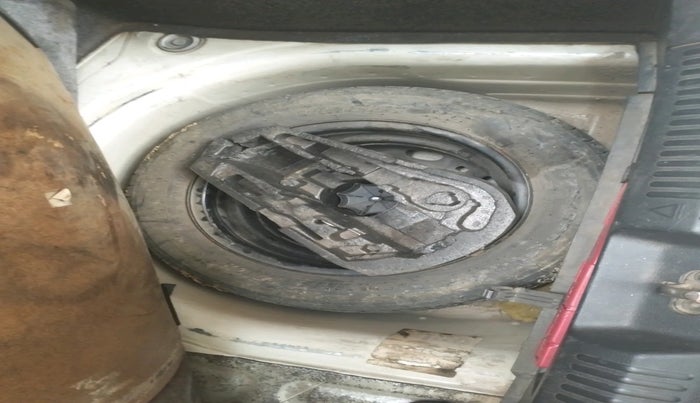 2011 Volkswagen Polo TRENDLINE 1.2L PETROL, Petrol, Manual, 92,225 km, tyre