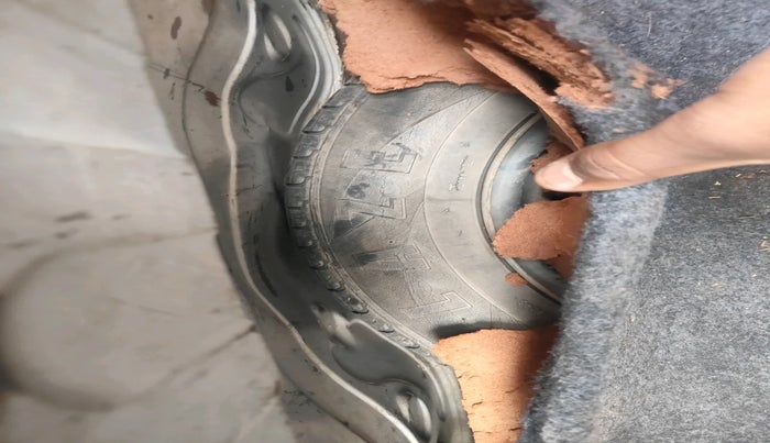 2017 Datsun Redi Go T (O), Petrol, Manual, 61,594 km, tyre