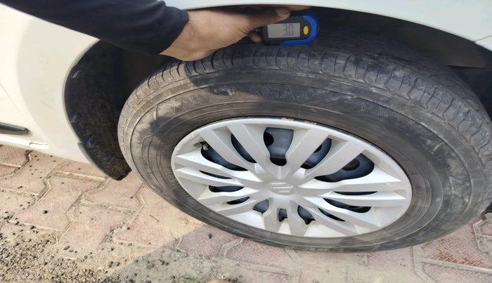 2017 Maruti Dzire VDI, Diesel, Manual, 1,31,598 km, tyre