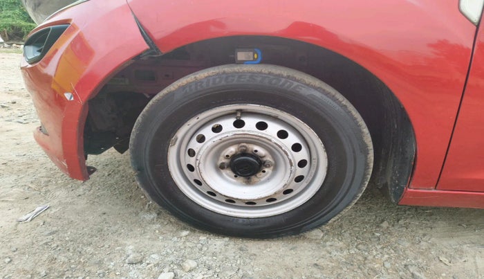 2021 Tata ALTROZ XE PETROL, Petrol, Manual, 86,436 km, tyre