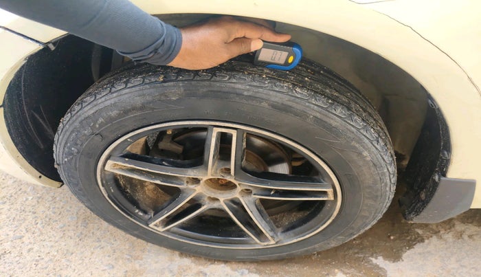 2015 Maruti Swift VDI, Diesel, Manual, 1,08,740 km, tyre