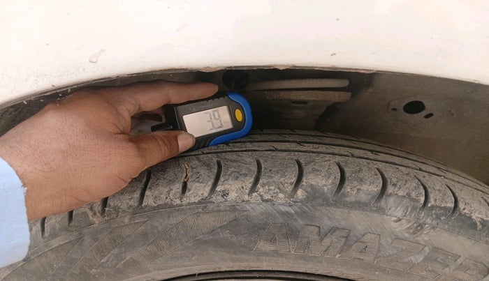 2011 Maruti Wagon R 1.0 LXI, Petrol, Manual, 1,07,673 km, tyre