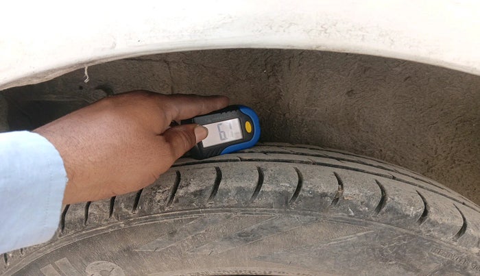 2011 Maruti Wagon R 1.0 LXI, Petrol, Manual, 1,07,673 km, tyre