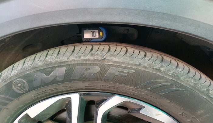 2022 KIA CARENS LUXURY PLUS 1.5 DIESEL AT 6 STR, Diesel, Automatic, 98,633 km, tyre