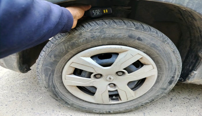 2016 Renault Kwid RXT 0.8, Petrol, Manual, 60,486 km, tyre