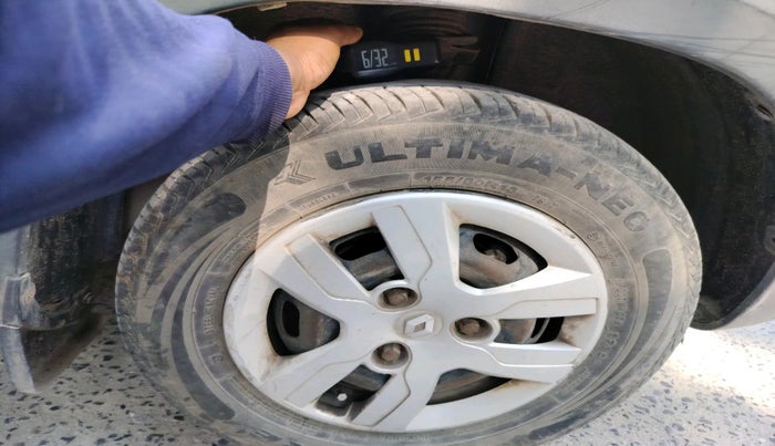 2016 Renault Kwid RXT 0.8, Petrol, Manual, 60,486 km, tyre