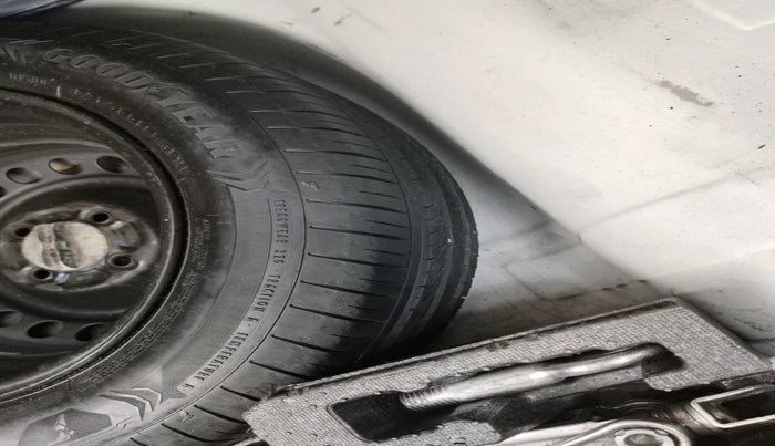 2014 Honda Amaze 1.5L I-DTEC S, Diesel, Manual, 94,836 km, tyre