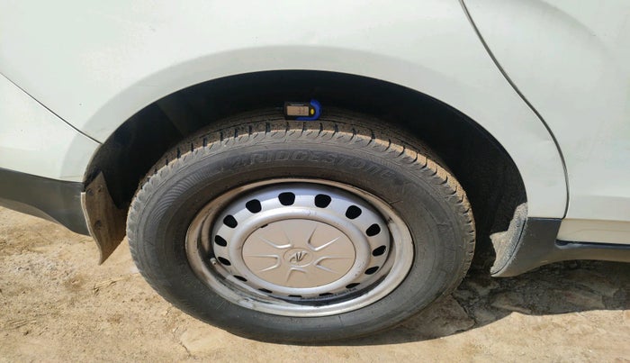 2021 Mahindra MARAZZO M2 8 STR, Diesel, Manual, 1,40,469 km, tyre