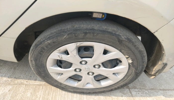 2015 Hyundai Grand i10 SPORTZ 1.2 KAPPA VTVT, Petrol, Manual, 77,858 km, tyre