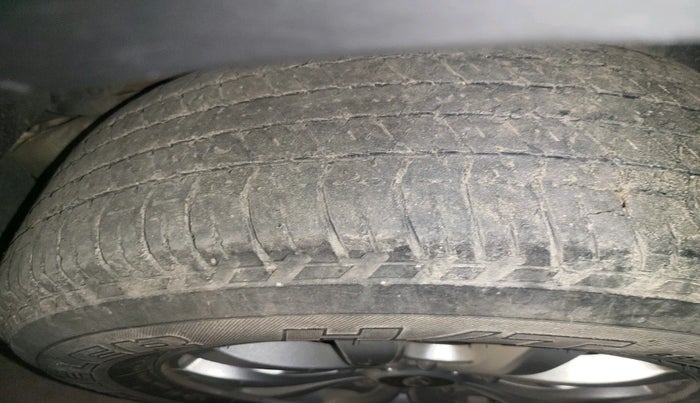 2017 Mahindra XUV500 W10, Diesel, Manual, 55,494 km, tyre