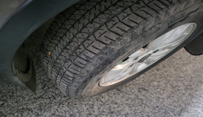 2017 Mahindra XUV500 W10, Diesel, Manual, 55,494 km, tyre