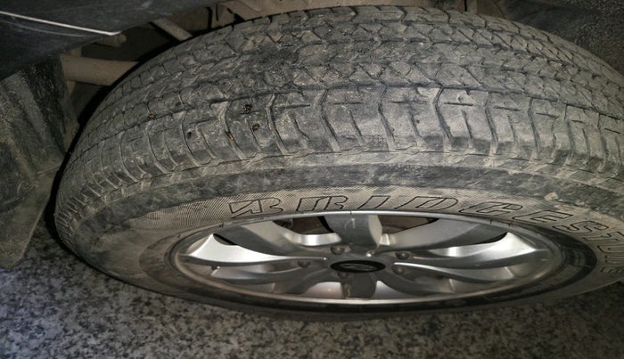 2017 Mahindra XUV500 W10, Diesel, Manual, 55,494 km, tyre