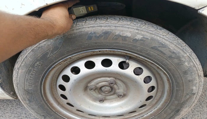 2017 Renault Lodgy 85 PS RXE 7 STR, Diesel, Manual, 1,50,108 km, tyre