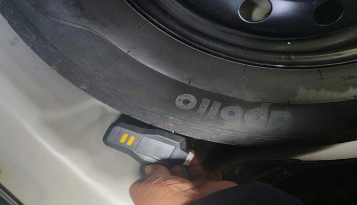 2018 Maruti Swift VXI AMT, Petrol, Automatic, 36,782 km, tyre