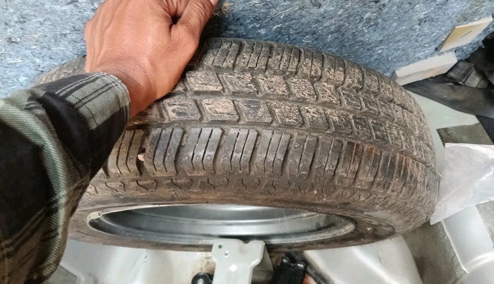 2018 Tata Tiago XZ PETROL, Petrol, Manual, 40,743 km, tyre