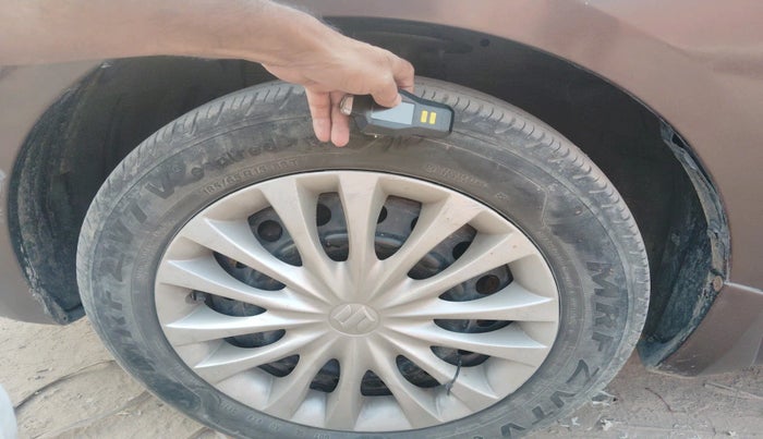 2016 Maruti Ciaz VXI, Petrol, Manual, 90,463 km, tyre