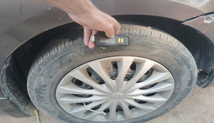 2016 Maruti Ciaz VXI, Petrol, Manual, 90,463 km, tyre