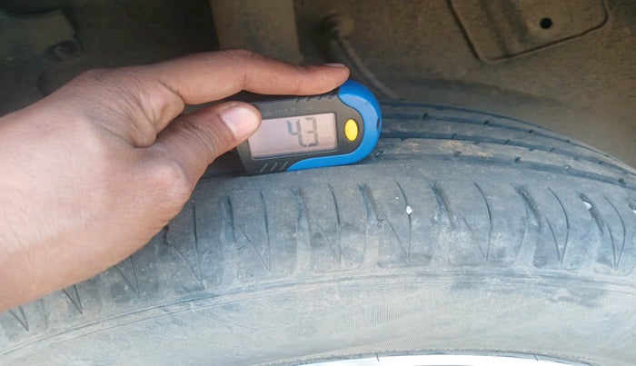 2018 Tata NEXON XZ PLUS PETROL, Petrol, Manual, 1,46,070 km, tyre