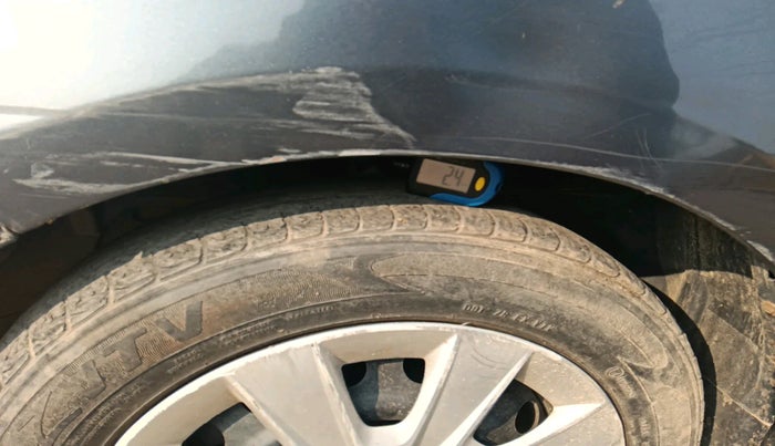 2016 Ford New Figo AMBIENTE 1.2 PETROL, Petrol, Manual, 50,737 km, tyre