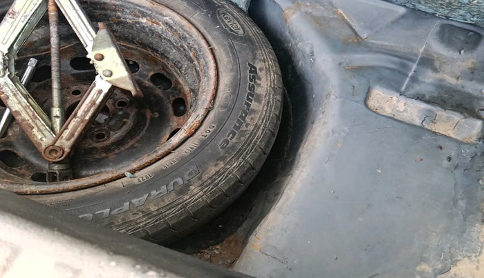 2016 Ford New Figo AMBIENTE 1.2 PETROL, Petrol, Manual, 50,737 km, tyre