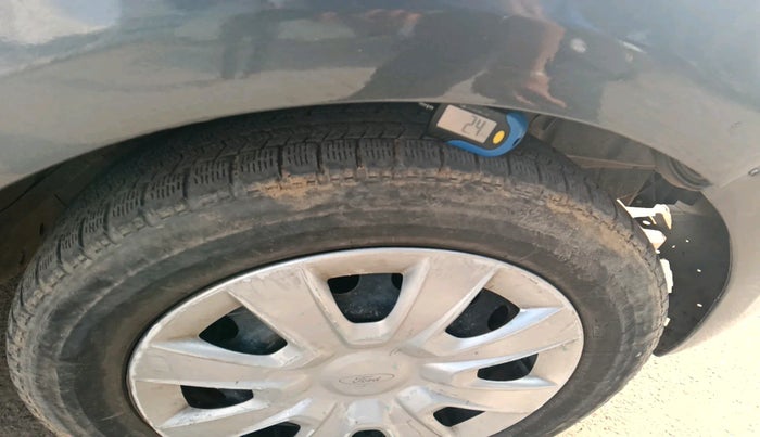 2016 Ford New Figo AMBIENTE 1.2 PETROL, Petrol, Manual, 50,737 km, tyre