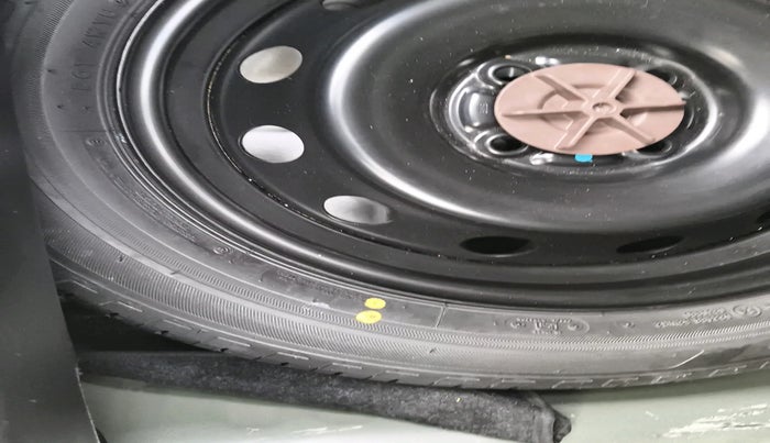 2022 Maruti IGNIS ZETA 1.2, Petrol, Manual, 21,381 km, tyre