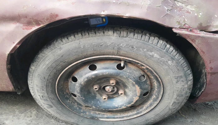 2011 Mahindra Verito 1.5 D4 BS III, Diesel, Manual, 1,68,954 km, tyre