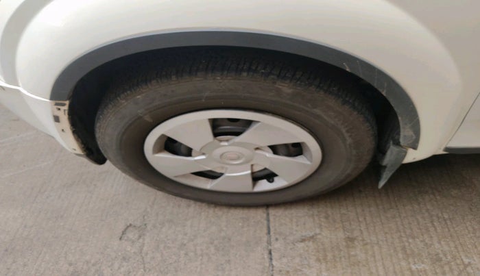 2014 Mahindra XUV500 W6, Diesel, Manual, 96,807 km, tyre