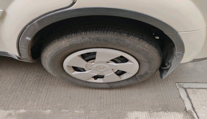 2014 Mahindra XUV500 W6, Diesel, Manual, 96,807 km, tyre