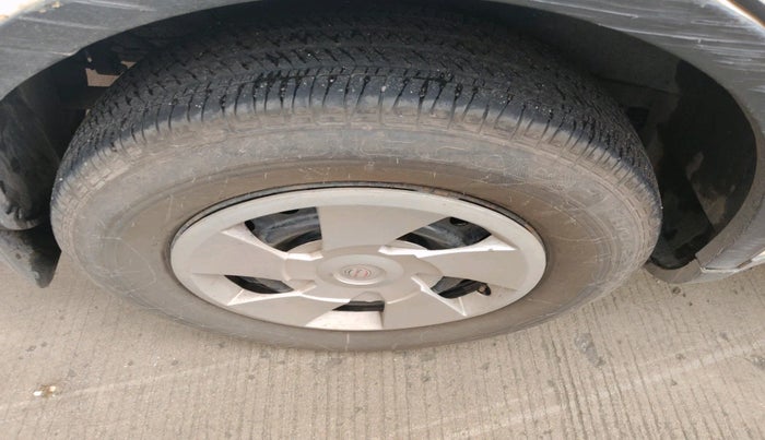 2014 Mahindra XUV500 W6, Diesel, Manual, 96,807 km, tyre