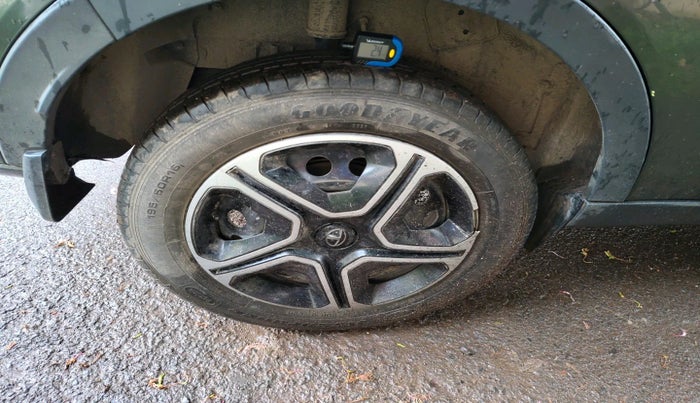 2021 Tata NEXON XZ PETROL, Petrol, Manual, 31,400 km, tyre