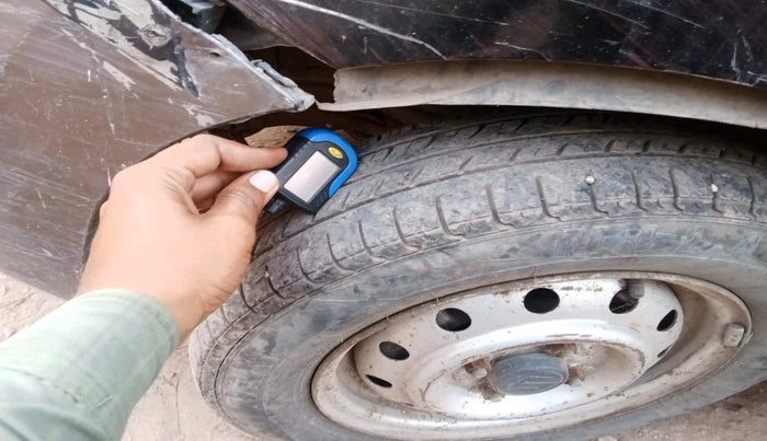 2011 Maruti Wagon R 1.0 LXI CNG, Petrol, Manual, 50,190 km, tyre