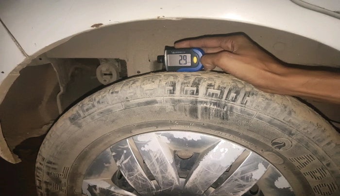 2013 Maruti Alto 800 LXI, Petrol, Manual, 63,206 km, tyre