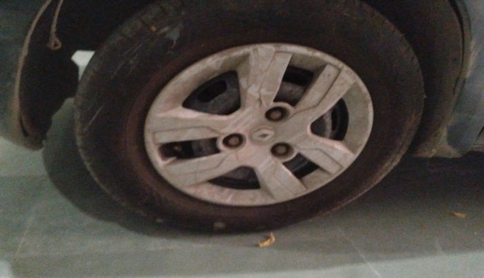 2016 Renault Kwid RXT 0.8, Petrol, Manual, 73,846 km, tyre