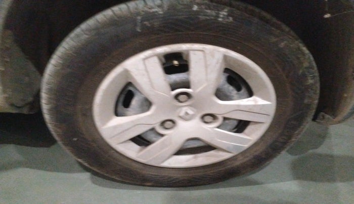 2016 Renault Kwid RXT 0.8, Petrol, Manual, 73,846 km, tyre