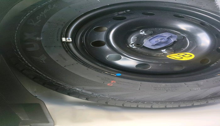 2023 Maruti Swift ZXI, Petrol, Manual, 14,268 km, tyre