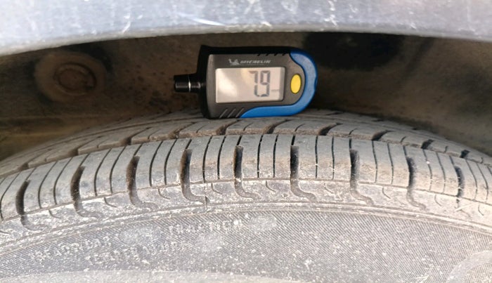 2013 Hyundai i10 MAGNA 1.2, Petrol, Manual, 65,837 km, tyre