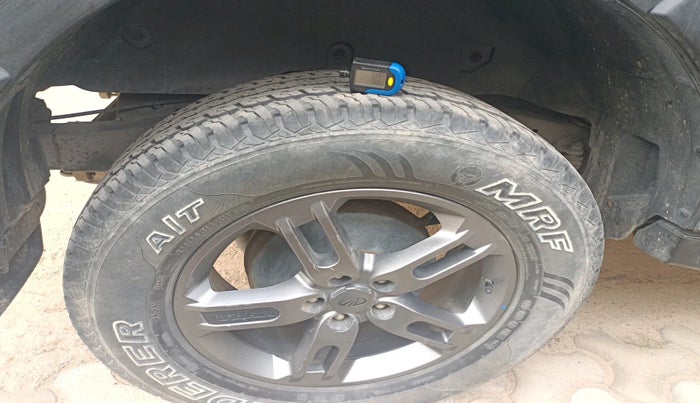 2022 Mahindra Thar LX HT PETROL 4WD MT, Petrol, Manual, 24,083 km, tyre