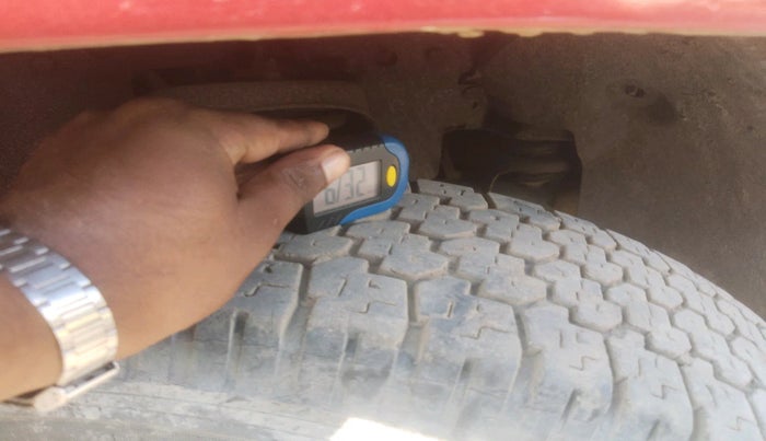 2015 Mahindra TUV300 T4, Diesel, Manual, 61,794 km, tyre