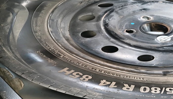 2012 Maruti Swift VXI, Petrol, Manual, 1,13,797 km, tyre